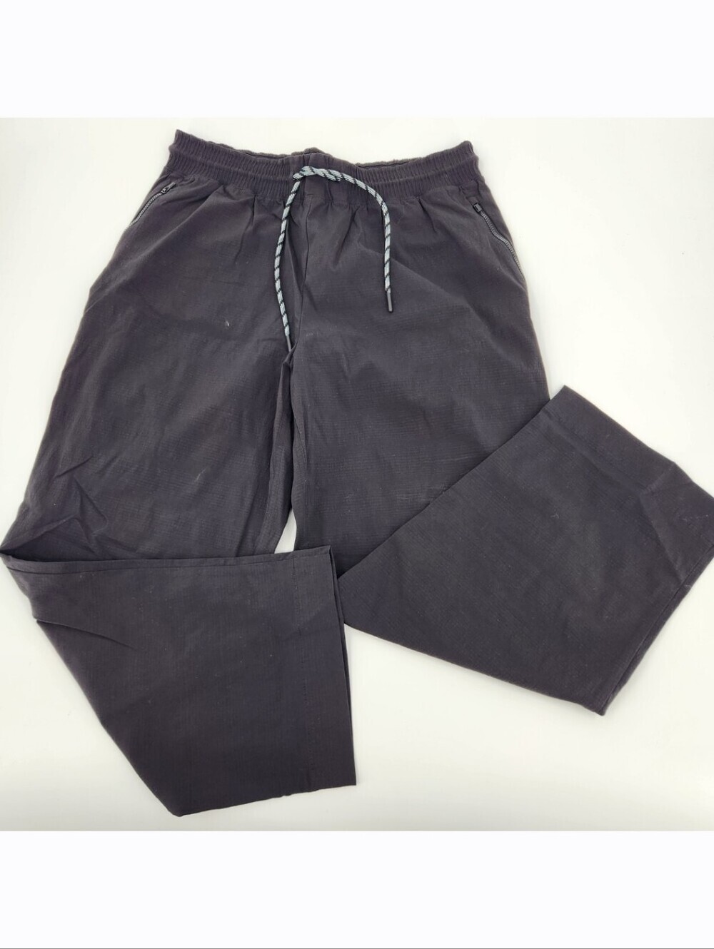 Athleta Trekkie Straight Crop Pant Womens Size 10 Black Zip Pockets Drawstring